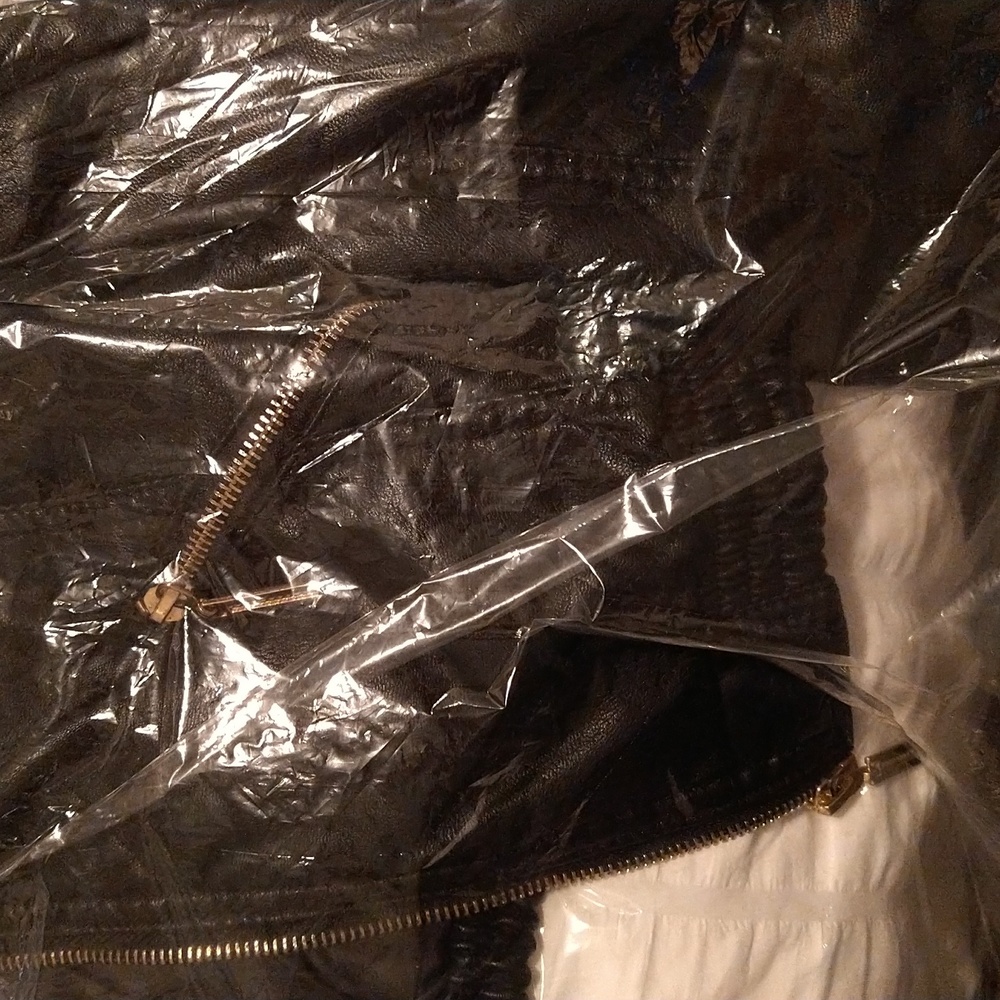Jacket - Picture 5 of 10